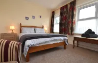 Tilling View with private parking
