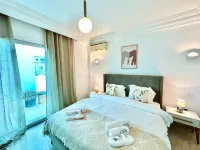The Lake View Spacious with Amazing Terrace - 3-Star