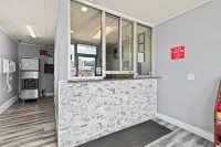 Plaza Inn Hotels in Peabody