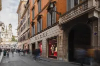 V Collection Condotti - 3-Star