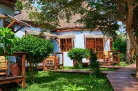 The Alkebulan Heritage Centre Hotels in Big Ada