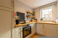 Host & Stay - the Courtyard