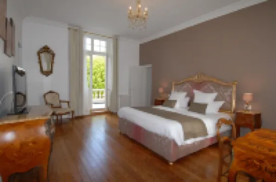 Domaine de Bayeux Museum of the Battle of Normandy周辺のホテル