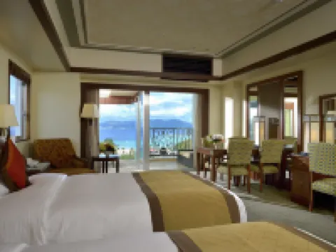 Okinawa Kariyushi Resort EXES Onna Hotel di Onna