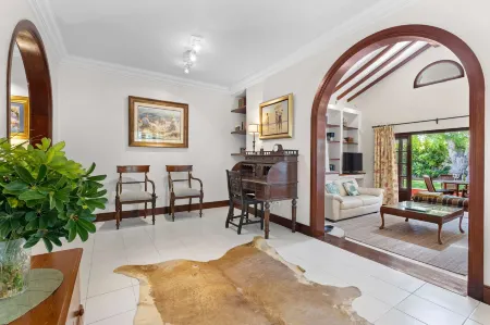 Bayside Evergreen House Serenity Oasis Garden Pool BBQ