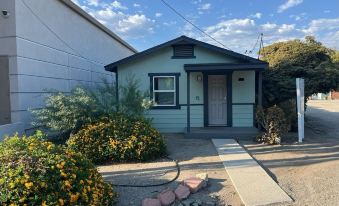 Elegant Country Retreat with Serene Patio Haven