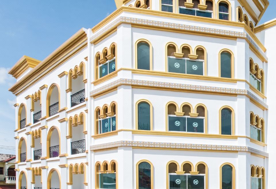 Oasis Hiso Hotel - Housity