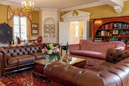 Inn at Warner Hall - 5-Star