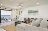 Oceanfront in la Jolla Steps to Beach Shops Dining Dawn Patrol by AvantStay