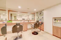 The Ssk Solitaire Hotel & Banquets - spa
