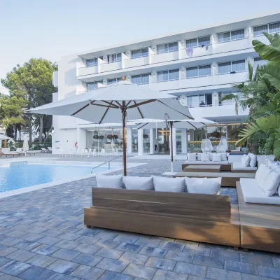 Hotel Anfora Ibiza โรงแรมใกล้หาดนิกกี อิบิซา