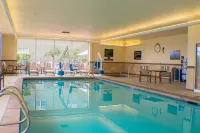 Hampton Inn & Suites Orem - Family