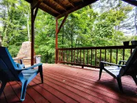 Serenity Pointe - Mountain condo close to downtown Sevierville and Pigeon Forge.
