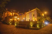 Pietra Cave Suites