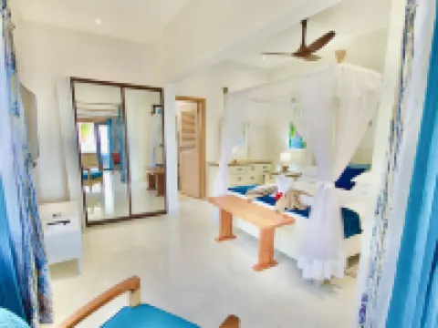 La Petite Maison and Sea Splash Hotels in Praslin Island