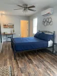 Bourbon Oak Hideaway 2 offers a 2 bed 2.5 bath apartment in historic Bardstown.