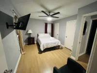 Spacious 4 BR 3 Full Bath House Near Airport & Shopping!