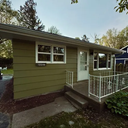Chic Dunes Cottage W/ HOT TUB near Warren Dunes / Lake MI!