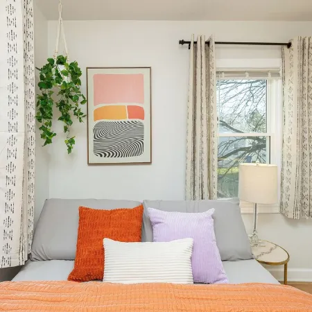 Happy Happy Guest House 1bd/1ba in Quiet yet Popular Neighborhood