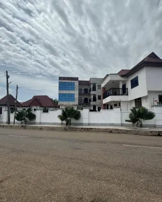 Baffour Apartments Hotels in Nhyiaeso