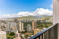 Deluxe Ocean View Condo on 31st Floor - Free Parking & Wifi! by Koko Resort Vacation Rentals