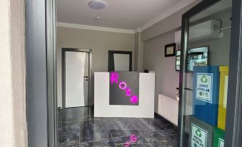 Rose Otel