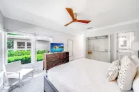 Heated Pool+Hot Tub! Private Beach Access!