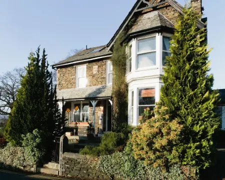 朗姆塗鴉民宿 温德米爾酒店