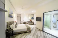 Sinclairs Bayview - Balcony