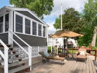 ROCK RIVER HIDEAWAY Grill, Fire Pit, Pet Friendly with a fee of 30.00 per night Hotels in Ogle County