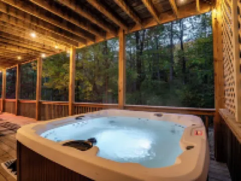 7BR Designer Home w/ Hot Tub, Game Room Hotels in Massanutten