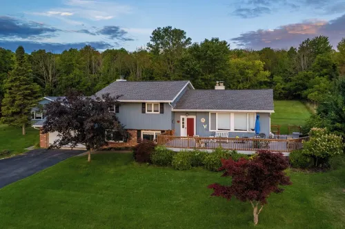 Pool house - 4 bedroom 3 bathroom home with indoor pool
