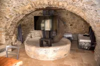 Rustic vacation apartment in an old oil mill