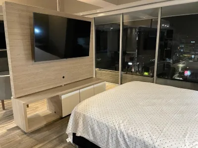 Central location, close to mall, restaurants, bars, markets & safe location. Hotels in 