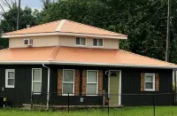 The Lake House for Family & Friends