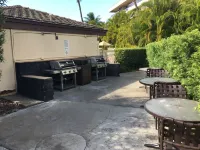 SALE -  Closest to the Beach - King Bed - Maui Banyan! -