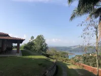 Vista das Águas farm in Igaratá - Swimming pool, TV, wifi, etc. Hotels in Igarata
