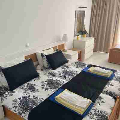 Cerro Branco Albufeira sea-view apartment - close proximity to beach and town Rooms