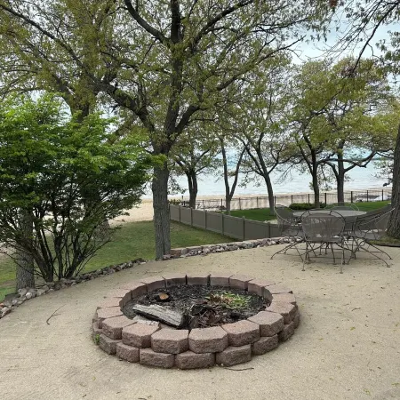 Contactless Check In -- Sand Point Private Lake/Beachfront Cottage