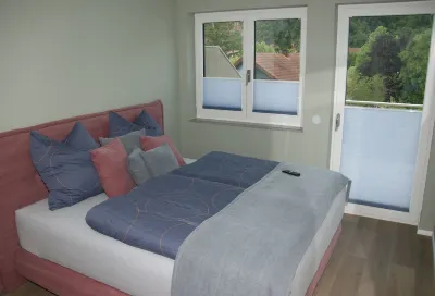 Vacation apartment 'Burgblick' Neuplatz / Malerwinkel 주변 호텔
