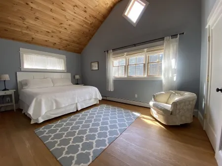 Gorgeous Newer Home on Mt. Desert Island, Minutes to Acadia