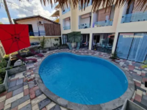 安巴託洛阿卡碼頭酒店 酒店