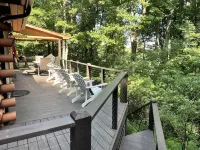 Spacious Mountain Home Close to Blue Ridge Pkwy w/ Hot Tub