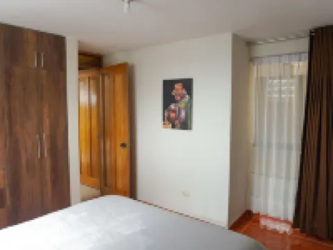 Cargo Wasi - spacious apartment in San Blas market area 酒店