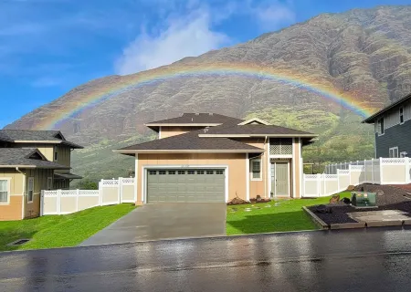 New home. Stunning ocean and mountain views. 5 Minutes from the beach