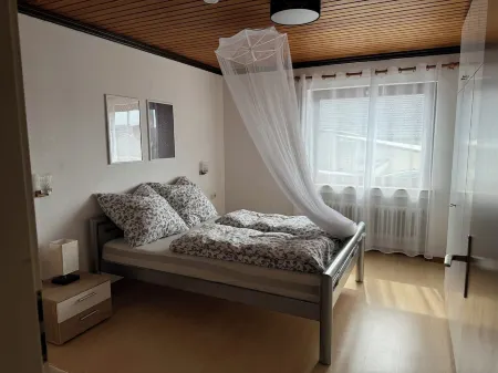 Vacation apartment by the vineyards, great wine hiking trails nearby