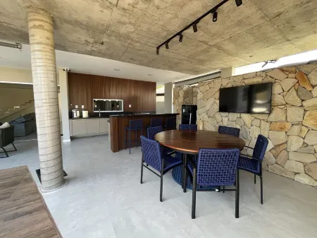 Casa Paraíso - 06 suites - Guarajuba - 200 meters from the beach Отели рядом с достопримечательностью «Jenipabu»