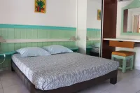 Charming T1bis facing the sea Hotels in Le Moule