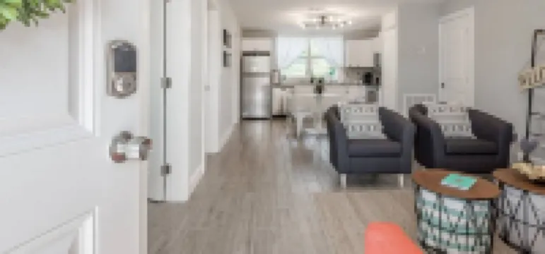 Delightful and Quaint 3BR/2BA Ybor Bungalow タンパベイ歴史センター周辺のホテル