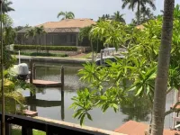Walking distance to the BEACH!!!